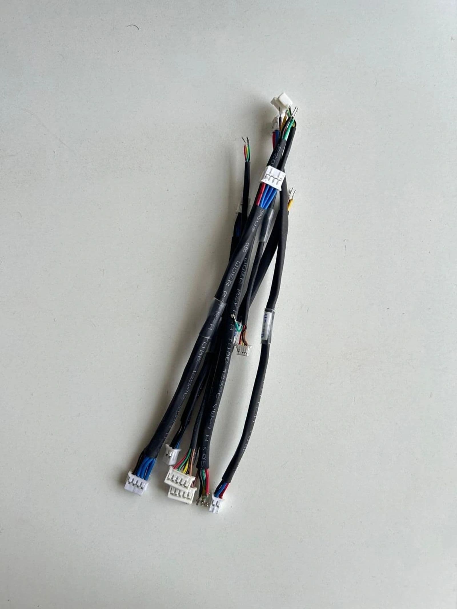 Scalable and robust wire and cable harnesses for industrial applications by VezeWire.